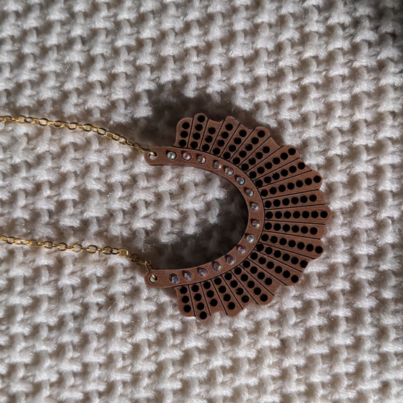 RBG-inspired dissent collar necklace - Picture 3 of 4